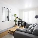 Inside Paris - Rue De Chambery
