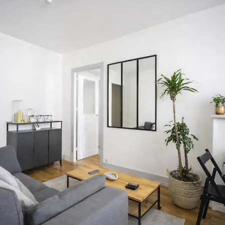 Apartment Inside - Rue De Chambery Paris