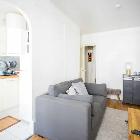 Inside - Rue De Chambery Apartment *