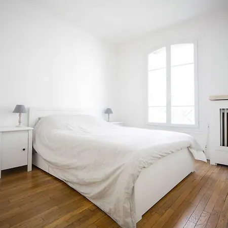 Inside - Rue De Chambery Paris